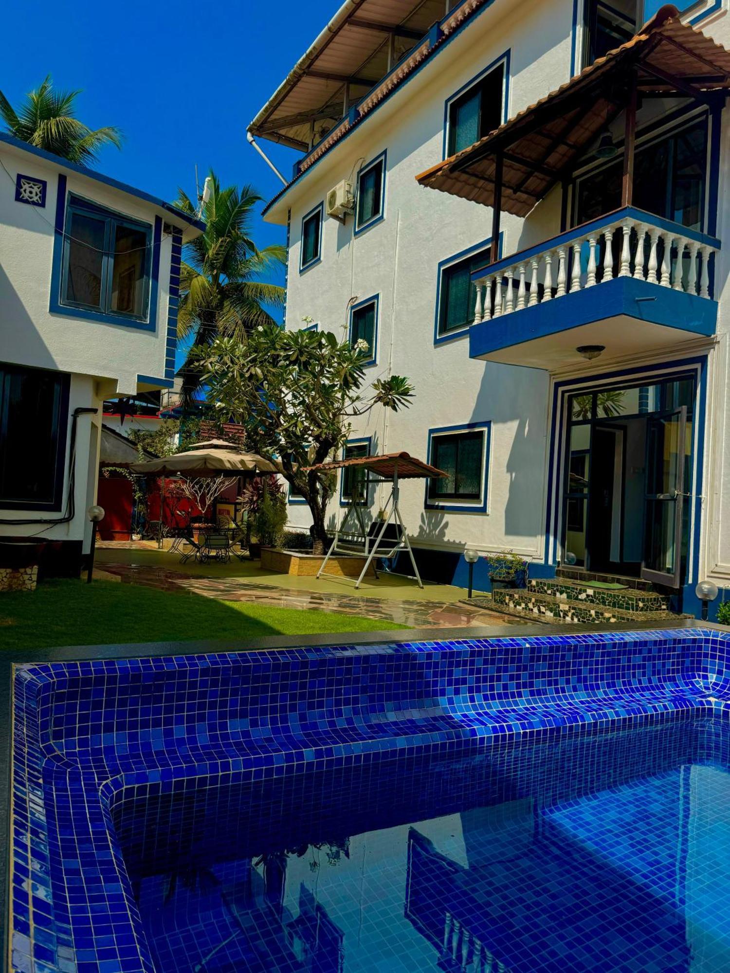 1Bhk Suites With Kitchen & Pool By Goaround Homes At ואגאטור מראה חיצוני תמונה